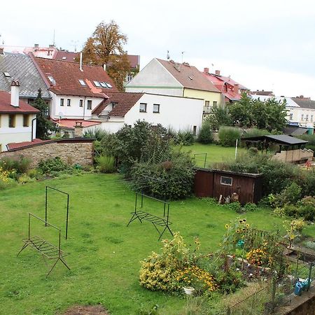 Apartman Doma Йичин Экстерьер фото