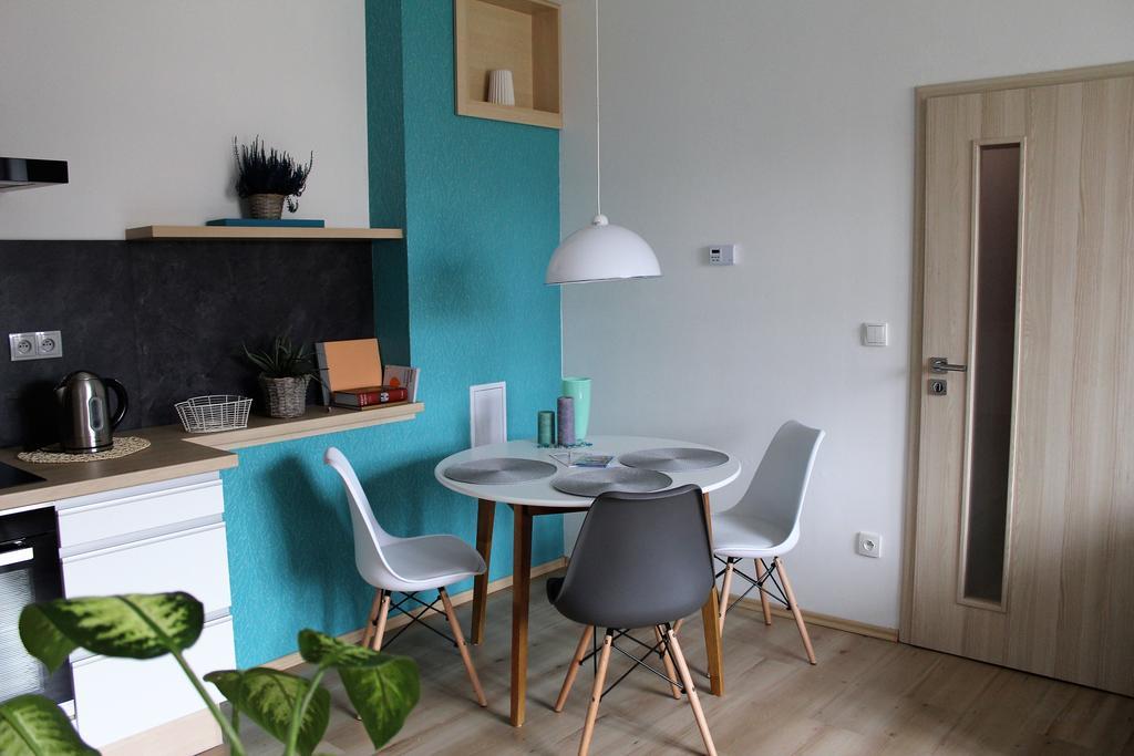 Apartman Doma Йичин Экстерьер фото