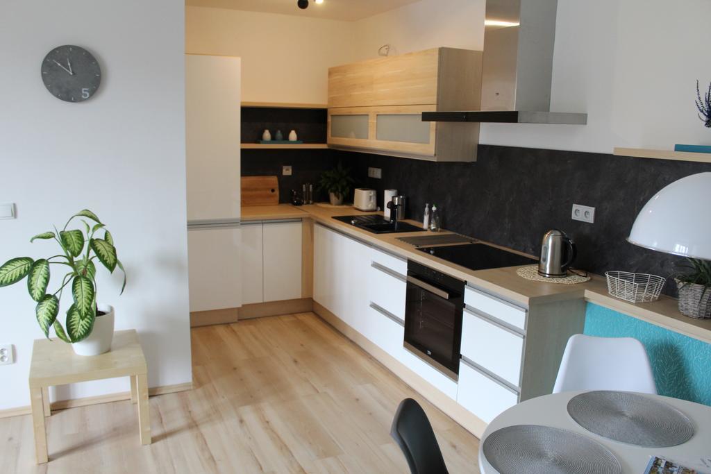 Apartman Doma Йичин Экстерьер фото