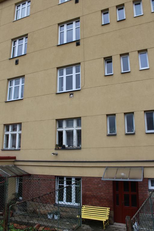 Apartman Doma Йичин Экстерьер фото